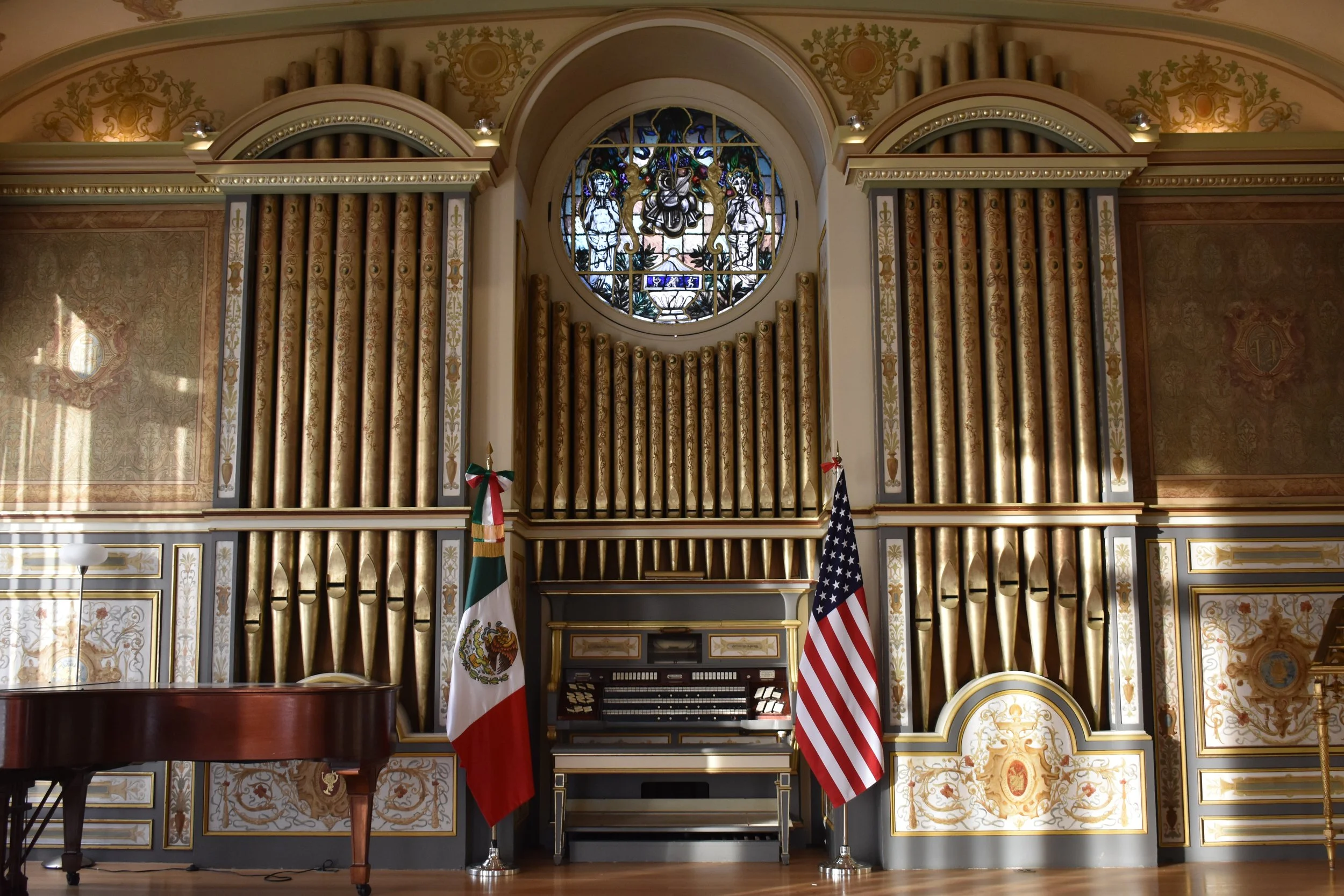 The MacVeagh’s dramatic music room is still used by the Mexican government to host diplomatic events and receptions. Photo by Diplomatica Global Media.