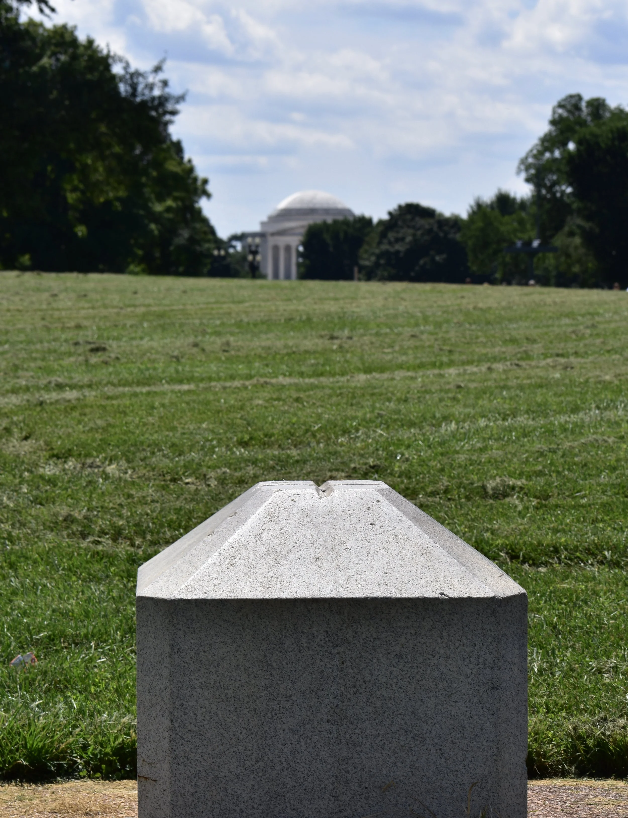 The view along the meridian from the Jefferson pier to the Jefferson Memorial. Photo by Molly McCluskey.