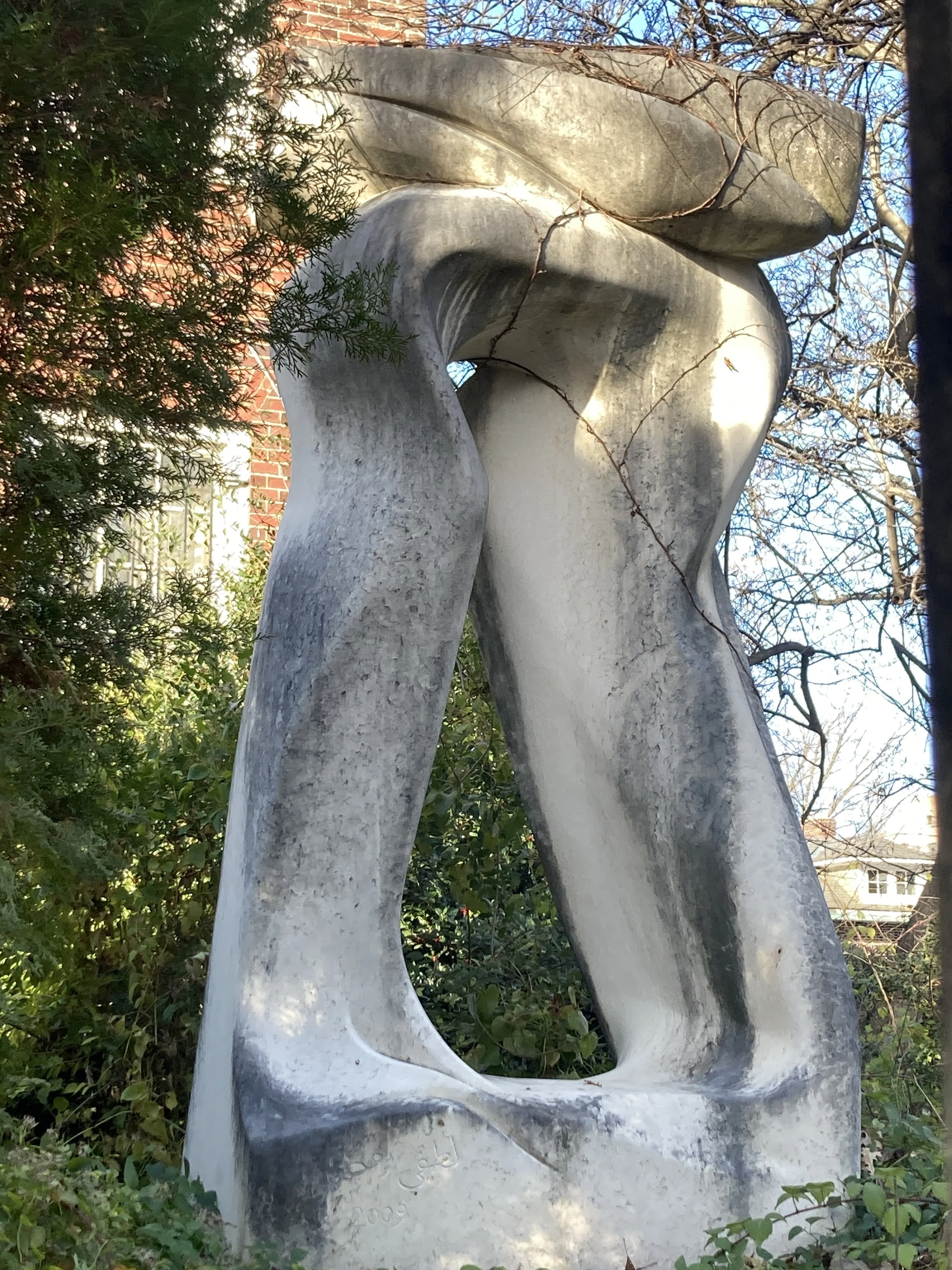 A sculpture of unknown origin adorns the front lawn of 2215 Wyoming. Photo by Diplomatica Global Media.